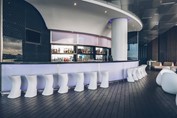 Bar de la piscina del hotel Grand Packard