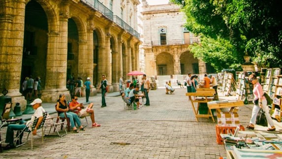 Biblioteca pública situada en la Plaza de Armas