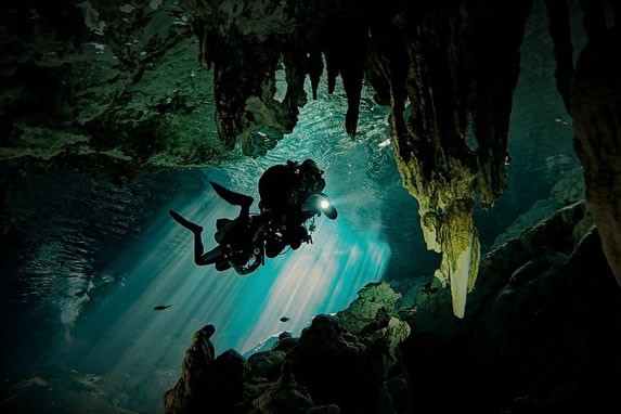 Diving in the Cenote Dos Ojos