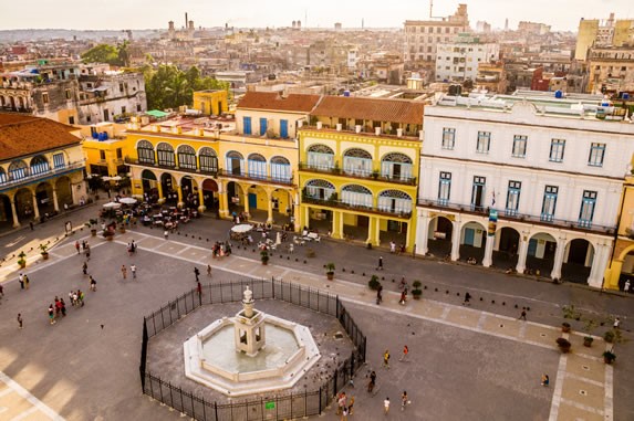 Vista aérea de la Plaza en La Habana Vieja