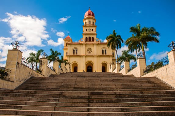 Facade of the El Cobre church