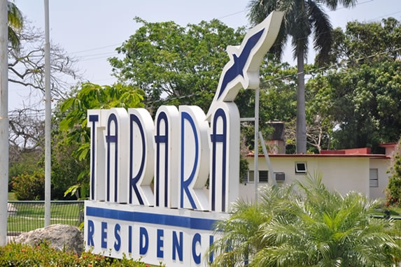 Gateway to the Tarara Residence