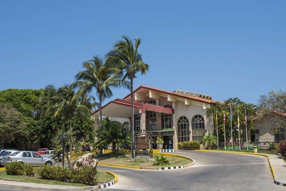 Entrance to the Kawama hotel