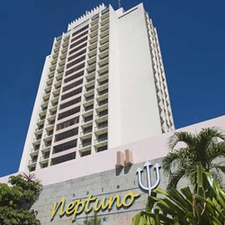 Exterior view of the Neptuno Tritón hotel