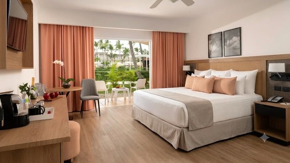 Sunscape Coco Punta Cana - habitación con balcón