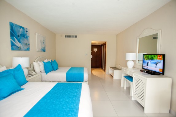 Vista Sol Punta Cana - habitación con dos camas