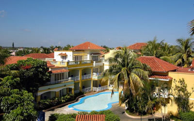 Hotel Comodoro Pool