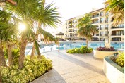 Piscina del hotel Emporio Cancun