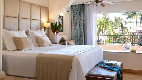 Hotel Excellence Riviera Cancun- Jr pool View