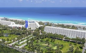 Aerial view of the Grand Oasis Cancun hotel