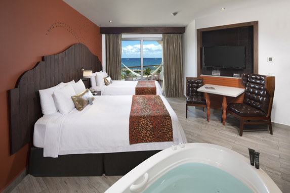 Deluxe Partial Ocean View Picture 2
