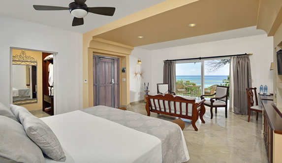 Junior Suite Ocean View Royal Service - Rio de Oro