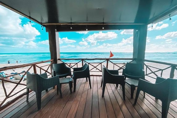 Bar on the beach of the Seadust Cancun hotel