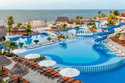 Swimming pool at the Grand at Moon Palace hotel
