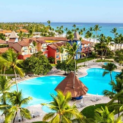 Piscina y playa Caribe Deluxe Princess
