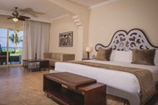 Habitacion con vista al mar en Majestic Colonial