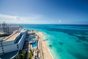 Riu Cancun beach and pool view