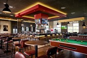 Sports bar de Riu Palace Bavaro con billar