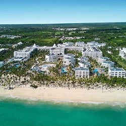 Vista aerea de playa en Riu Palace Bavaro
