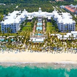 Resort frente a la playa Riu Palace Punta Cana