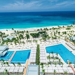 Riu Republica vista aérea, piscinas y playa