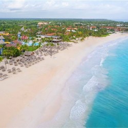Vista aerea de playa en Tropical Deluxe Princess