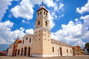 Fachada de la iglesia en Granma