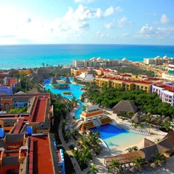 Aerial view of the Iberostar Paraiso Lindo hotel