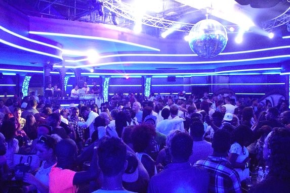 Kviar Show Disco Picture 0