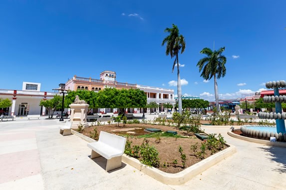 Vista del parque Cespedes, en Manzanillo