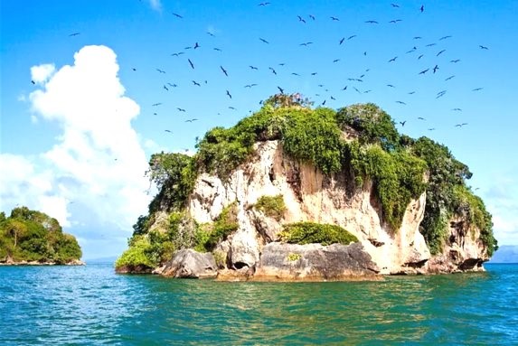 Parque Nacional Los Haitises Picture 0