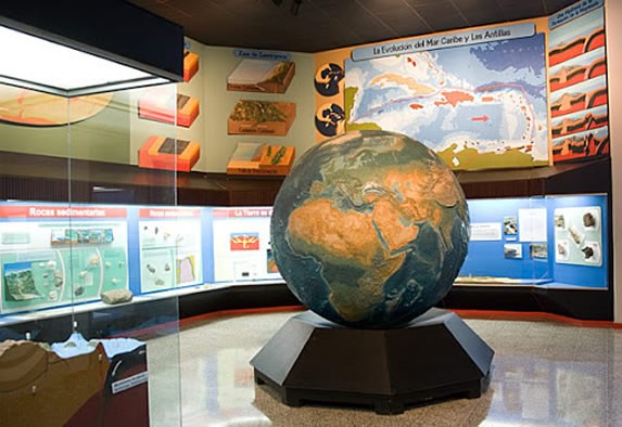 Planetario en el interior del museo