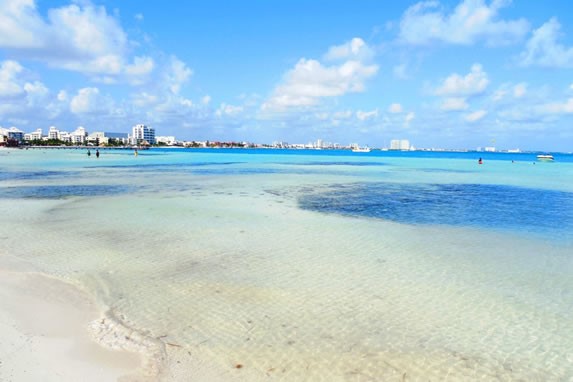 Playa Langosta, Cancun - aguas de la playa