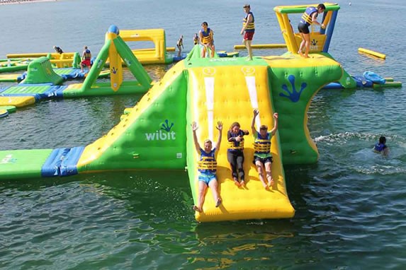 Playa Langosta, Cancun, Floating park