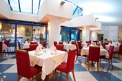 Hotel restaurant