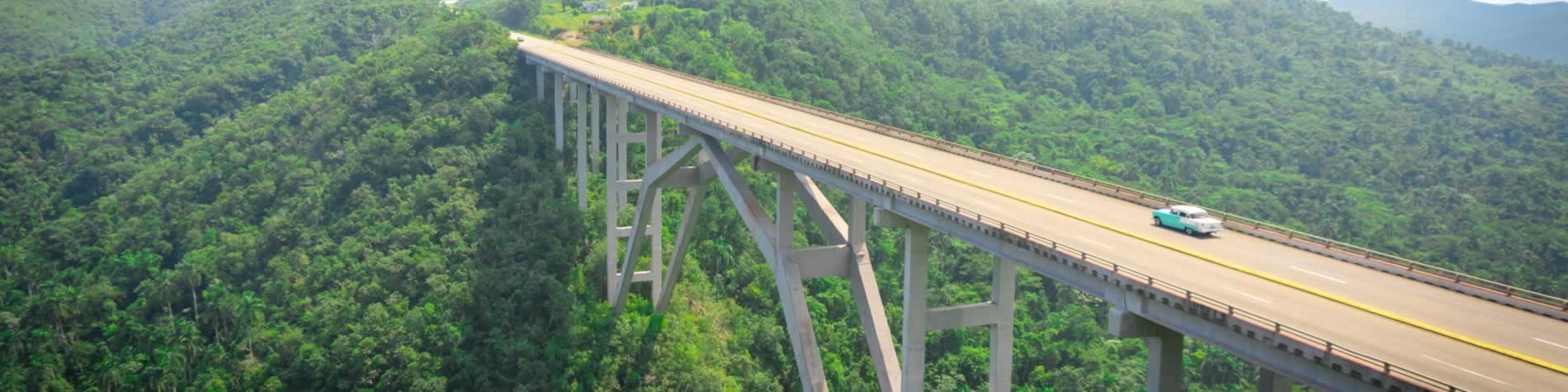 Camino a varadero, puente de bacunayagua