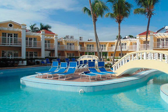 Comodoro hotel pool