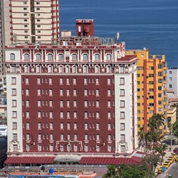 Vista aérea del hotel