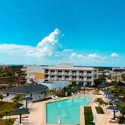 Aerial view of the Valentin Cayo Cruz hotel