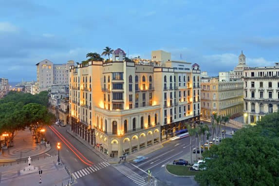 Aerial view of the Parque Central hotel