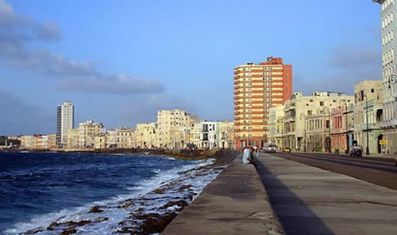Edificios que rodean el Malecón