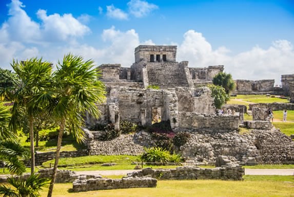 Mayan archeology in the national park