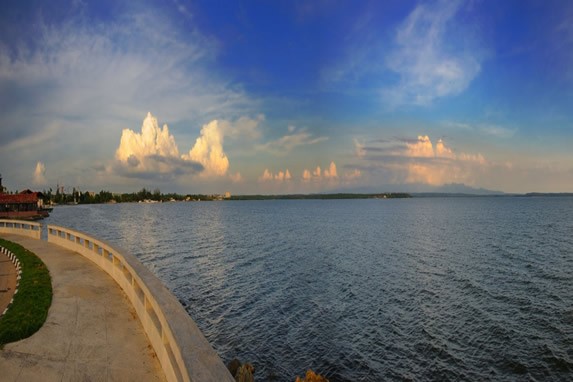 Atardecer en la bahia de Jagua