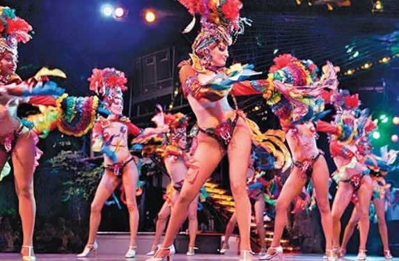 Vista de las bailarinas del cabaret  Tropicana