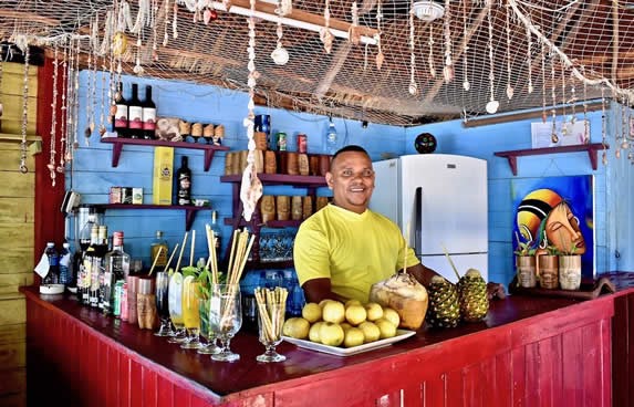 Bar del restaurante Playa Manglito