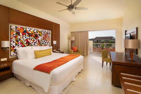 Breathless Punta Cana-Junior Suite Pool View