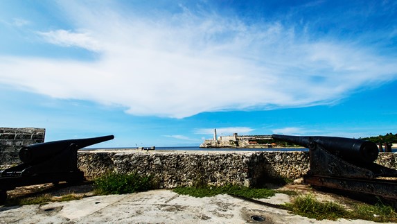 Cañones que protegen el Castillo de San Salvador