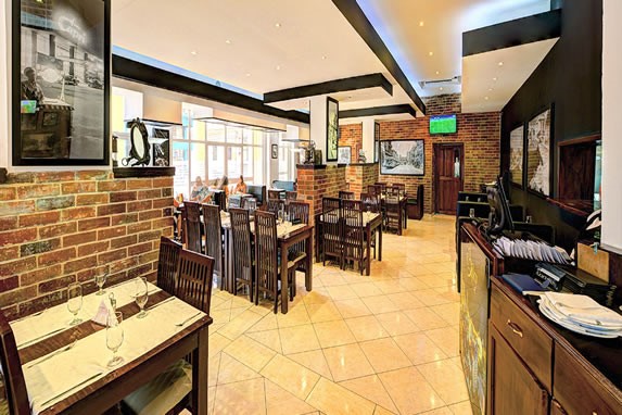 cafeteria in one of the interior rooms of El Biky