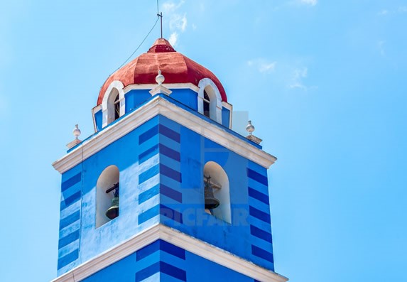 torre de campanario azul  