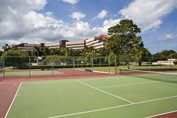 Cancha de tenis en el hotel Occidental Miramar